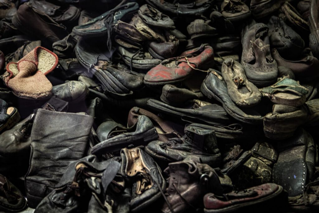 Auschwitz scarpe