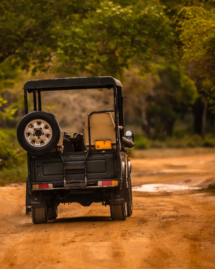 Jeep trekking sri lanka